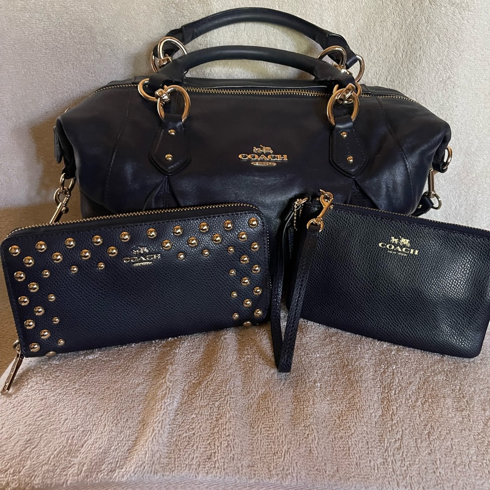 Navy Leather coach purse, wallet, and wristlet.  All three pieces!